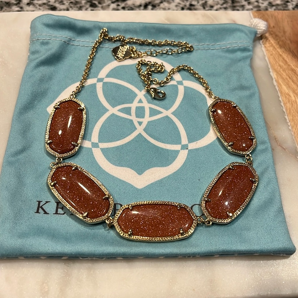 Gorgeous Kendra Scott Noelle Statement Necklace - Goldstone